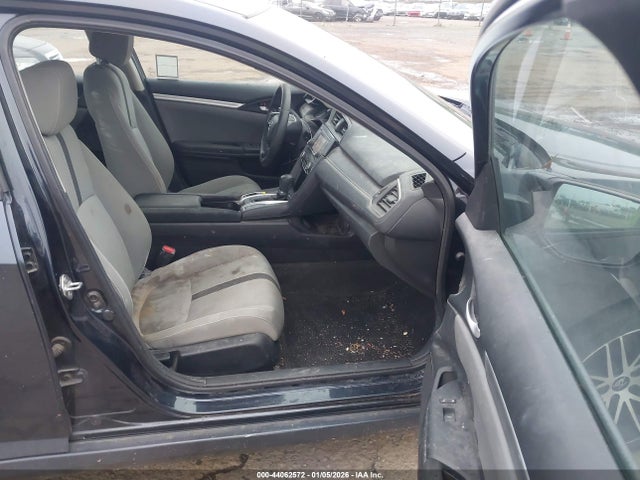 Honda Civic Lx 2018 2HGFC2F54JH584983 Image 5