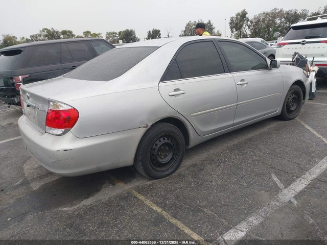 2005 TOYOTA CAMRY 4T1BE30K25U069605 Photo 3