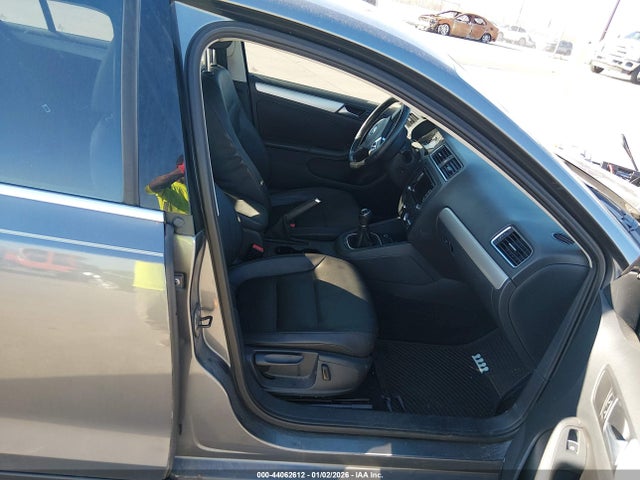 3VWB07AJXEM443119 Volkswagen Jetta 1.8t Se
