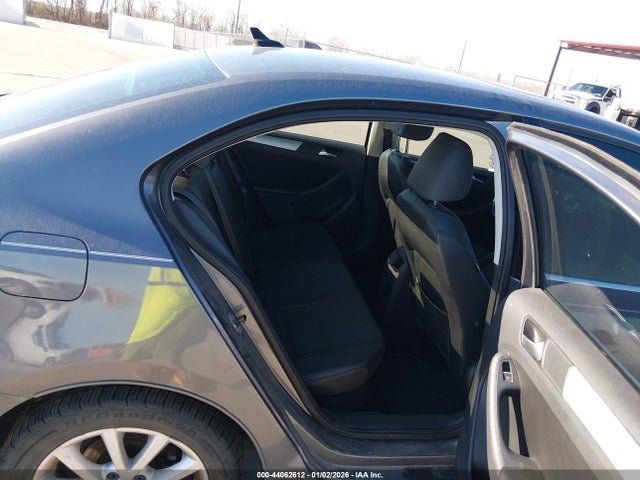 3VWB07AJXEM443119 Volkswagen Jetta 1.8t Se