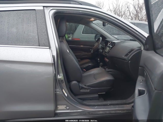 2017 MITSUBISHI OUTLANDER SPORT JA4AR4AW1HZ028329 Photo 4