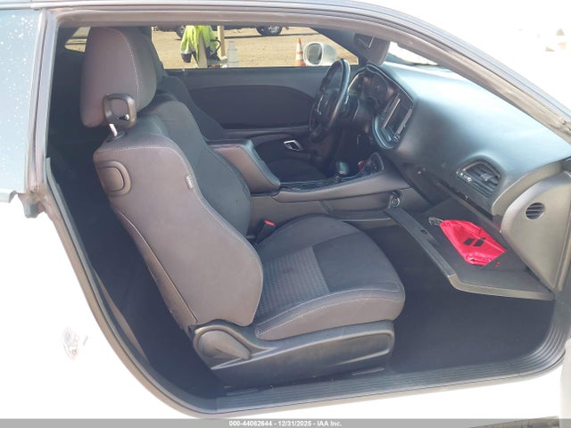 2019 DODGE CHALLENGER 2C3CDZJG9KH690223 Photo 4