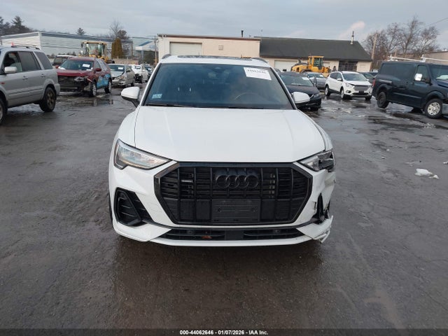 44062646 :رقم المزاد ، WA1DECF34N1133815 vin ، 2022 Audi Q3 Premium 45 Tfsi S Line Quattro Tiptronic مزاد بيع