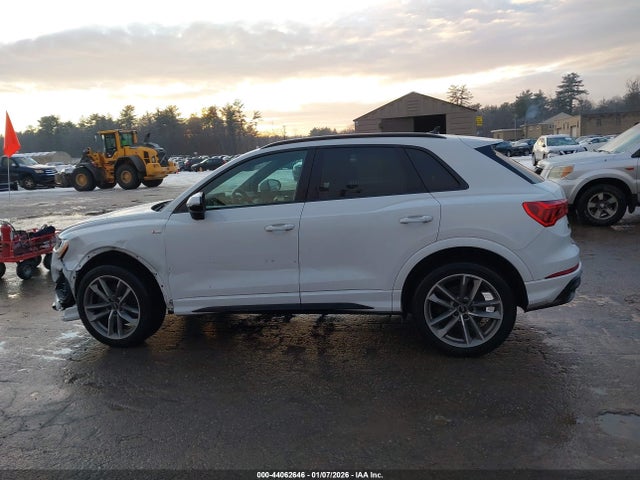 44062646 :رقم المزاد ، WA1DECF34N1133815 vin ، 2022 Audi Q3 Premium 45 Tfsi S Line Quattro Tiptronic مزاد بيع