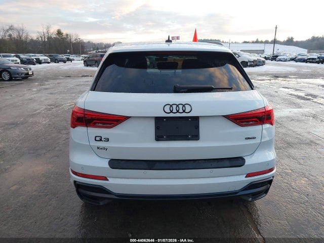 44062646 :رقم المزاد ، WA1DECF34N1133815 vin ، 2022 Audi Q3 Premium 45 Tfsi S Line Quattro Tiptronic مزاد بيع