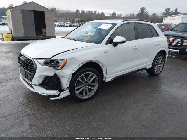 2022 AUDI Q3 WA1DECF34N1133815 Photo 1