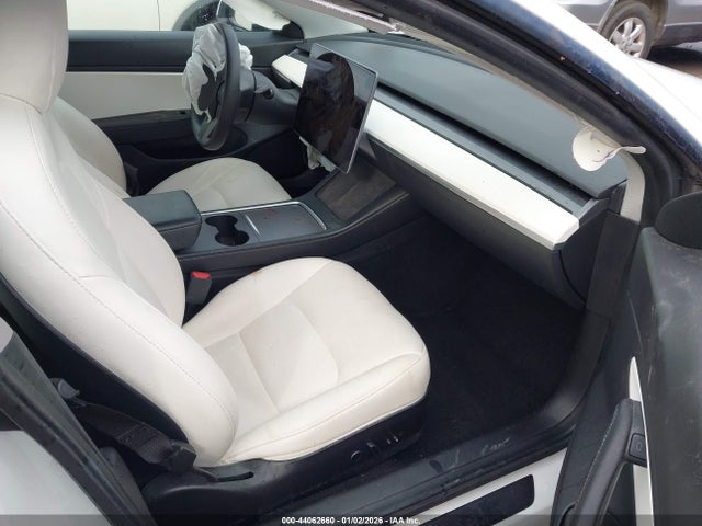 2021 TESLA MODEL 3 5YJ3E1EA0MF853818 Photo 4