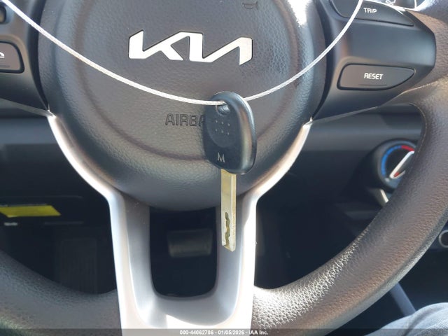 3KPA24AD6PE610672 KIA RIO LX