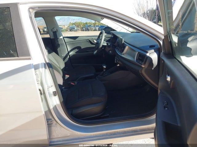3KPA24AD6PE610672 KIA RIO LX