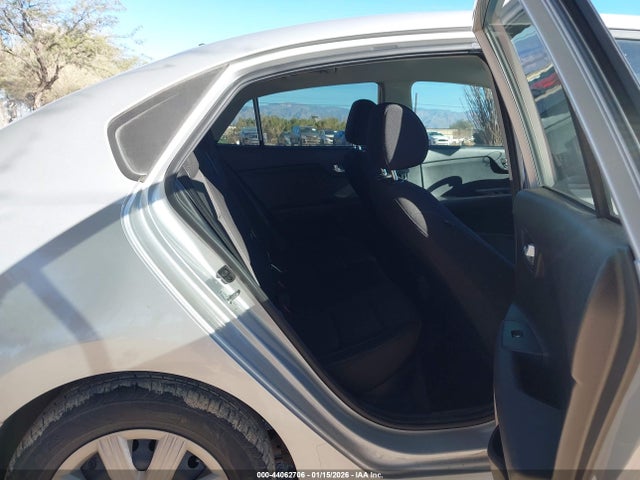3KPA24AD6PE610672 KIA RIO LX