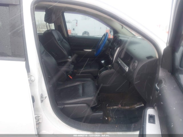 2017 JEEP COMPASS 1C4NJCEB9HD211975 Photo 4