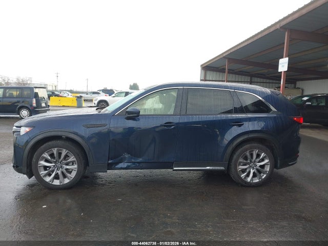 Продажа на аукционе авто 2024 Mazda Cx-90 3.3 Turbo Premium, vin: JM3KKDHD8R1181686, номер лота: 44062738