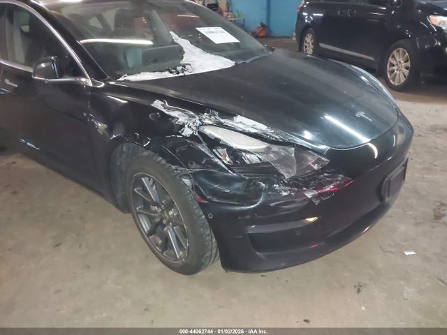 2019 TESLA MODEL 3 5YJ3E1EB7KF384801 Photo 5