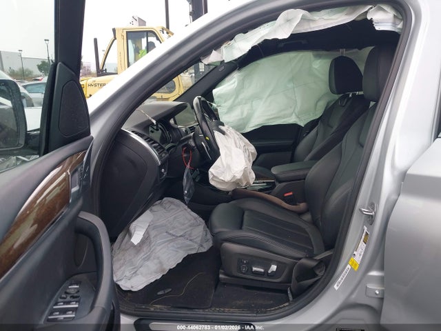 5UXTR7C54KLE94319 BMW X3 Sdrive30i