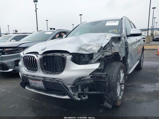 5UXTR7C54KLE94319 BMW X3 Sdrive30i