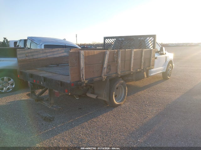 Ford F-350 Chassis Xl 2017 1FDRF3G66HEB80922 Image 4