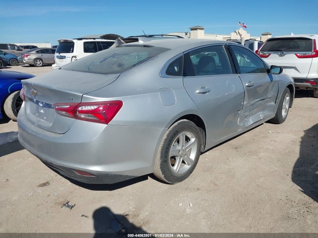 1G1ZD5ST4NF175719 Chevrolet Malibu Fwd Lt