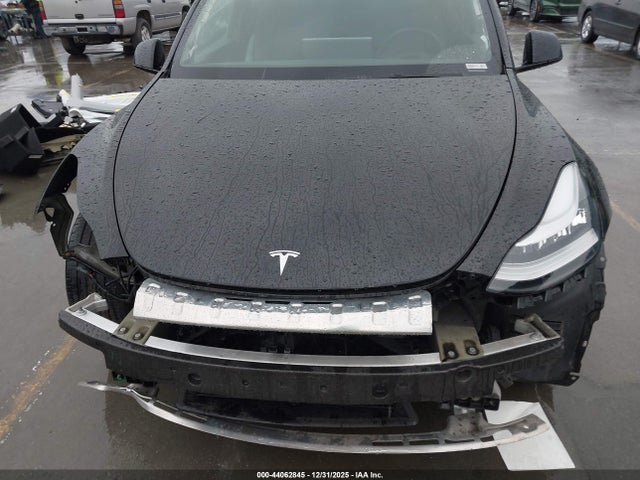 2021 TESLA MODEL Y 5YJYGDEE8MF272037 Photo 9