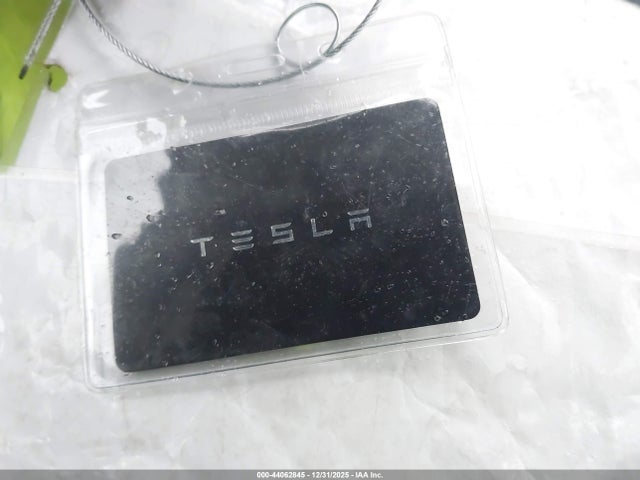 2021 TESLA MODEL Y 5YJYGDEE8MF272037 Photo 10