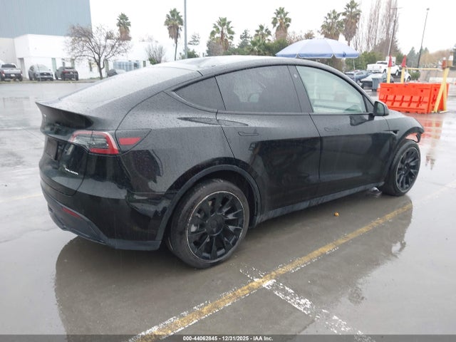 2021 TESLA MODEL Y 5YJYGDEE8MF272037 Photo 3