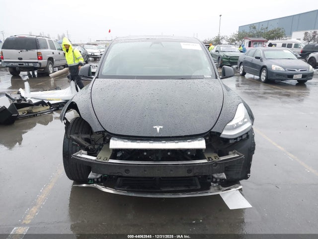 2021 TESLA MODEL Y 5YJYGDEE8MF272037 Photo 5