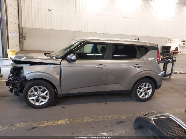 KNDJ23AU8R7241455 KIA SOUL LX