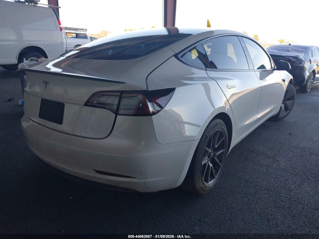 2023 TESLA MODEL 3 5YJ3E1EA1PF452668 Photo 3
