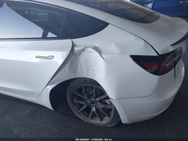2023 TESLA MODEL 3 5YJ3E1EA1PF452668 Photo 5