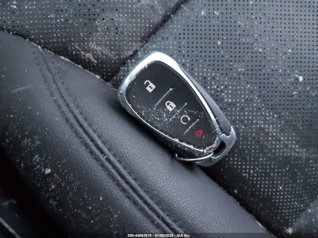 KL77LKE28RC213122 Chevrolet Trax Activ