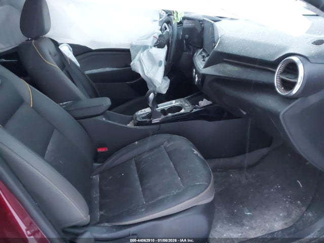 KL77LKE28RC213122 Chevrolet Trax Activ