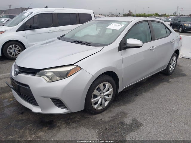Toyota COROLLA LE 2015 5YFBURHE9FP207275 Image 2