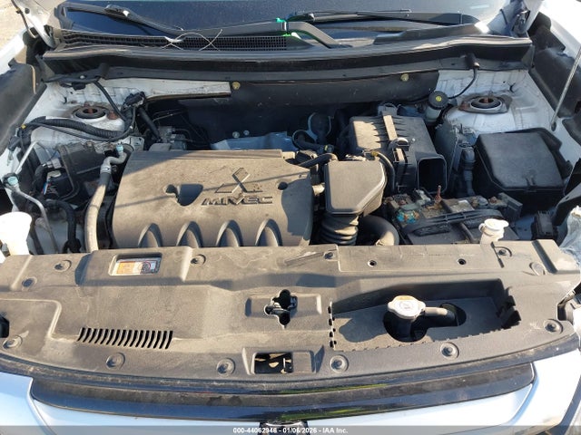 2017 MITSUBISHI OUTLANDER JA4AZ3A34HZ013064 Photo 9