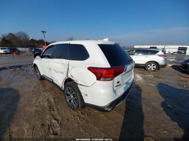 2017 MITSUBISHI OUTLANDER JA4AZ3A34HZ013064 Photo 2