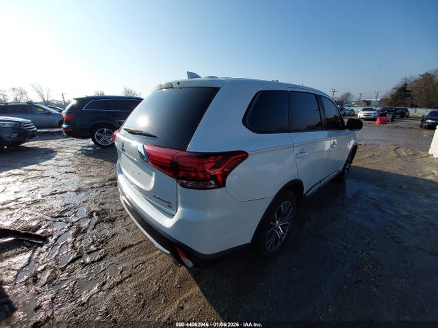 2017 MITSUBISHI OUTLANDER JA4AZ3A34HZ013064 Photo 3