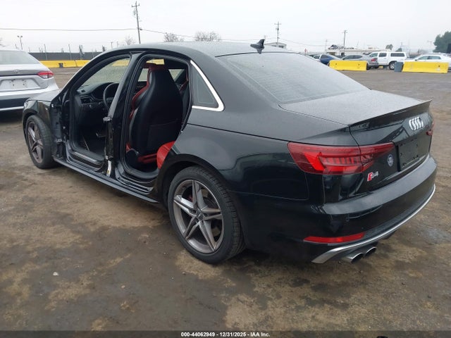 2018 AUDI S4 WAUB4AF48JA201764 Photo 2