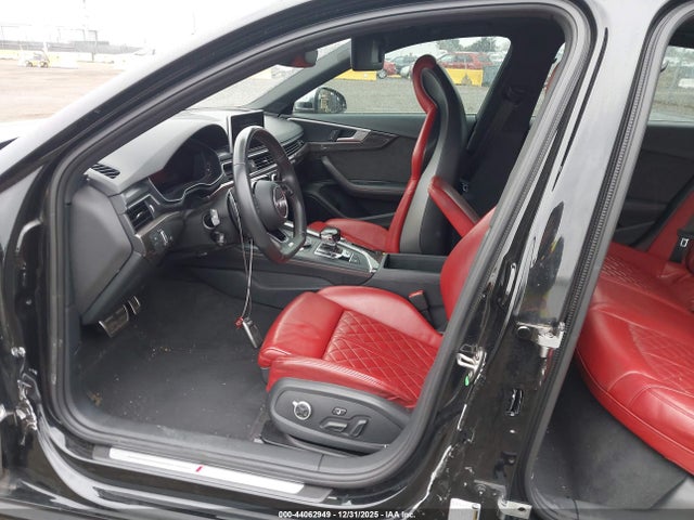 2018 AUDI S4 WAUB4AF48JA201764 Photo 4