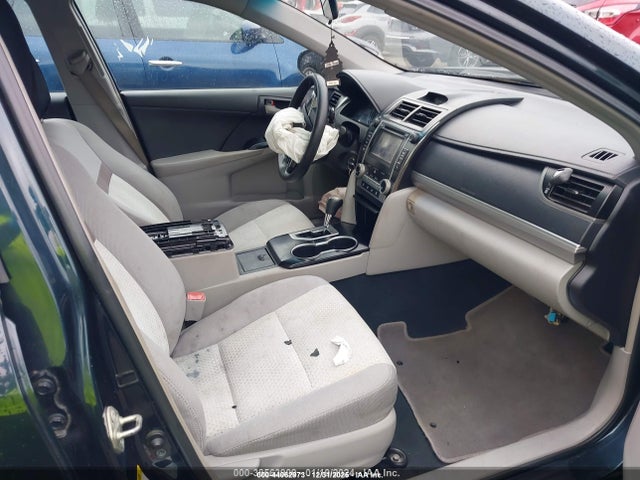 44062973 :رقم المزاد ، 4T1BF1FK6EU381693 vin ، 2014 Toyota Camry Le مزاد بيع