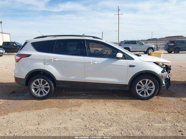 Продаж на аукціоні авто 2017 Ford Escape Se, vin: 1FMCU0GD1HUB42688, номер лоту: 44063020