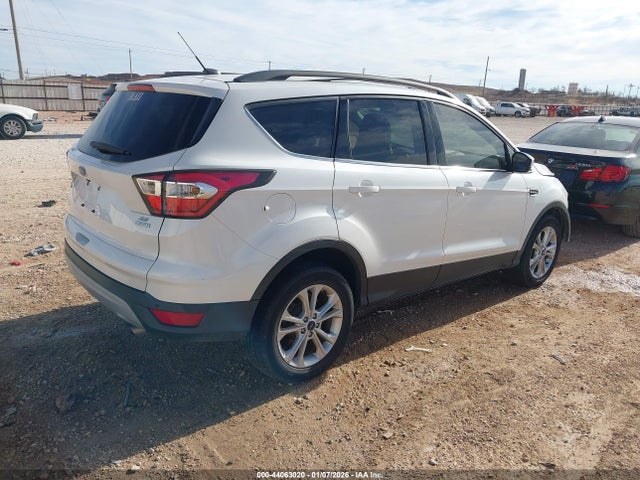 Продаж на аукціоні авто 2017 Ford Escape Se, vin: 1FMCU0GD1HUB42688, номер лоту: 44063020