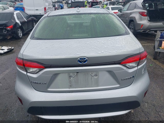 Toyota Corolla Hybrid Le 2022 JTDEAMDE2NJ043868 Image 16