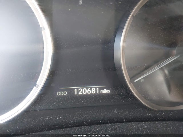 44063092 :رقم المزاد ، JTHBA1D22K5097598 vin ، 2019 Lexus Is 300 مزاد بيع