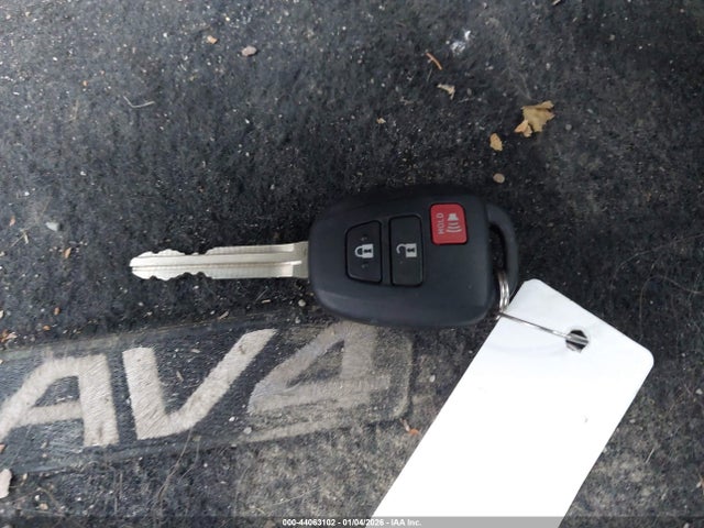 2T3WFREV4FW170531 Toyota Rav4 Xle