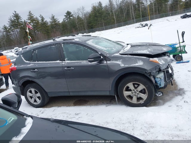 2T3WFREV4FW170531 Toyota Rav4 Xle