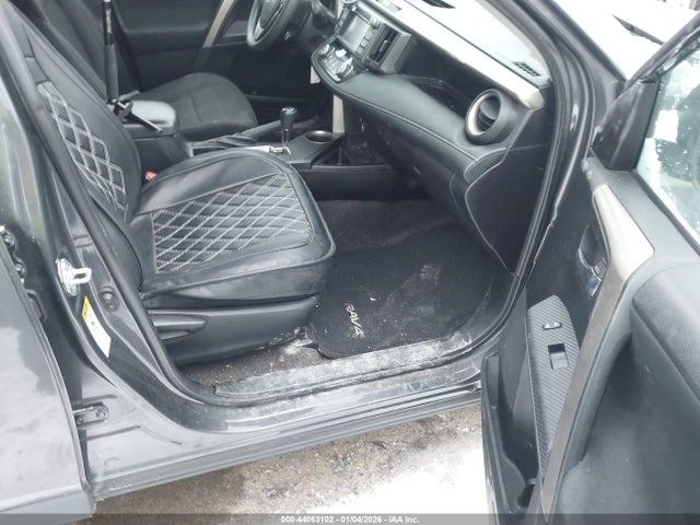 2T3WFREV4FW170531 Toyota Rav4 Xle