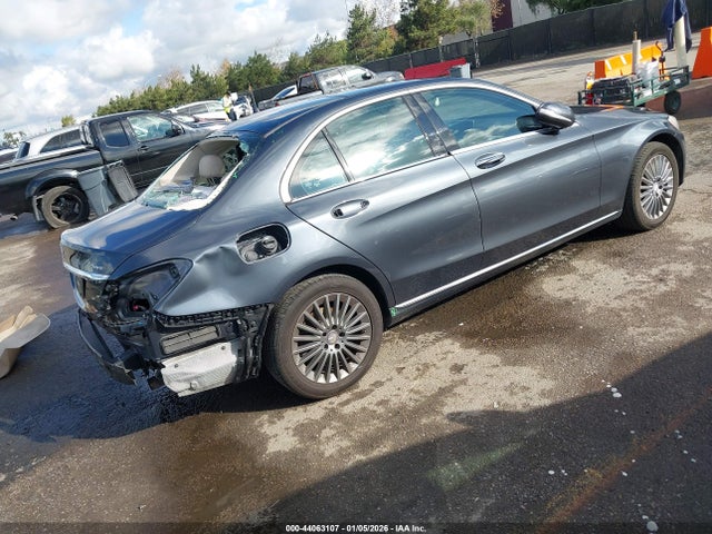 55SWF4KB3FU041584 Mercedes-Benz C 300 Luxury 4matic
