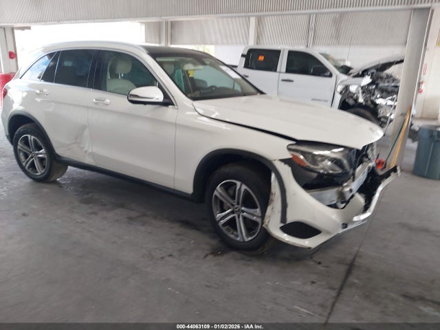2018 Mercedes-benz Glc 300 მანქანა იყიდება აუქციონზე, vin: WDC0G4JB0JV067022, აუქციონის ნომერი: 44063109