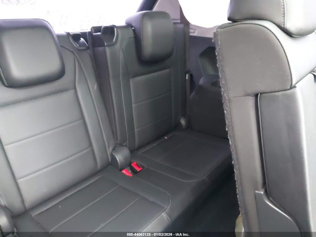 3VV3B7AX1JM184912 Volkswagen Tiguan 2.0t Se/2.0t Sel