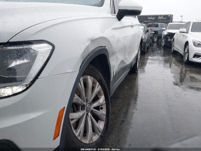 3VV3B7AX1JM184912 Volkswagen Tiguan 2.0t Se/2.0t Sel