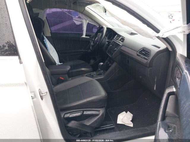 3VV3B7AX1JM184912 Volkswagen Tiguan 2.0t Se/2.0t Sel