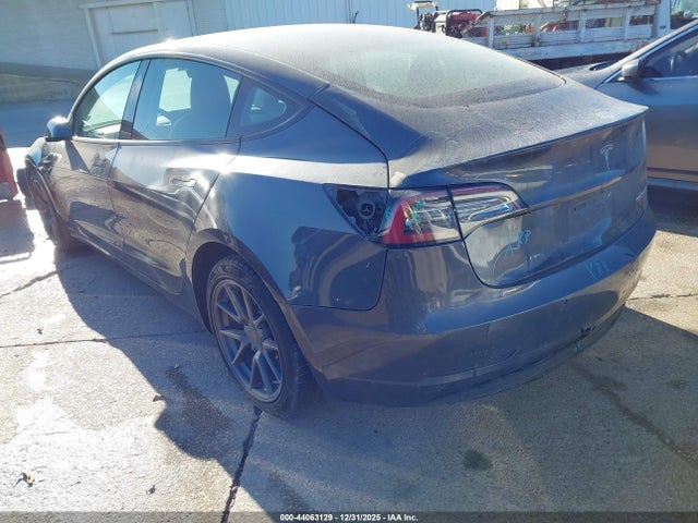 2022 TESLA MODEL 3 5YJ3E1EBXNF118791 Photo 2